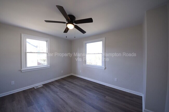 Building Photo - 18 E Gilbert St