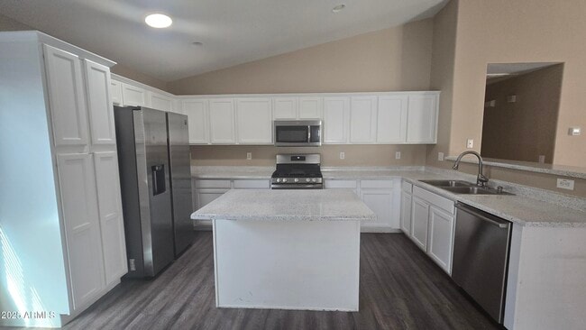 Building Photo - 355 W Holstein Trail