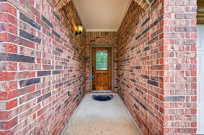 Building Photo - 7 Cayahoga Court