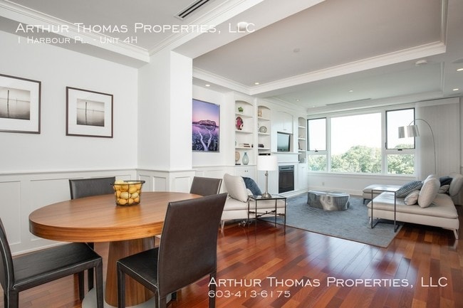 Building Photo - 1 Harbour Pl