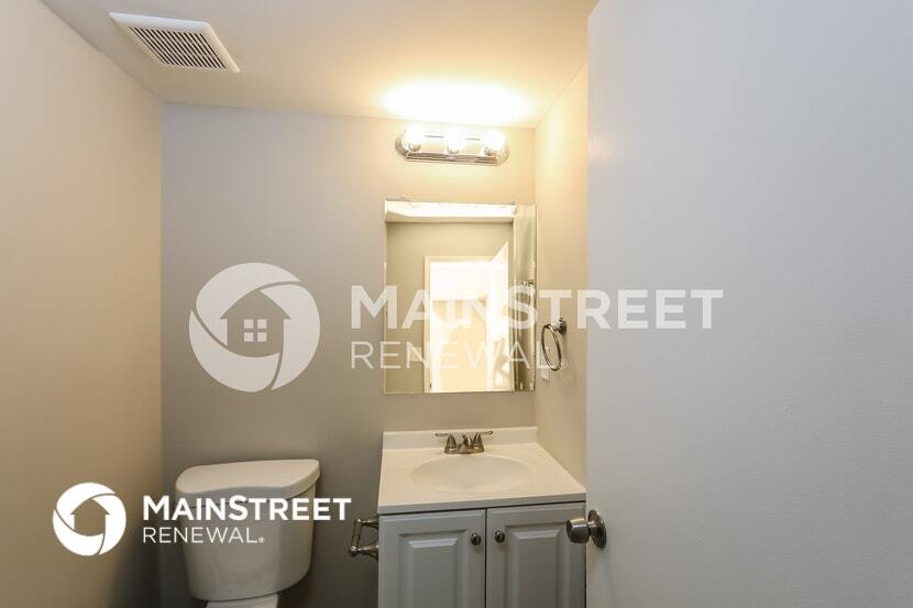 Building Photo - 4946 McAlpine Ln