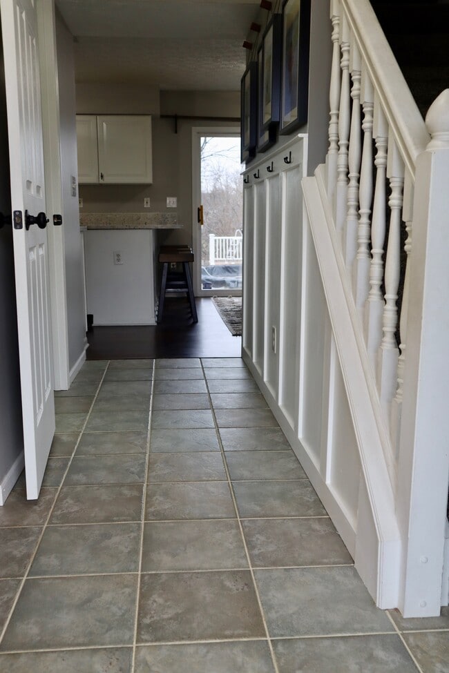 Building Photo - 3866 Lake Cumberland Way