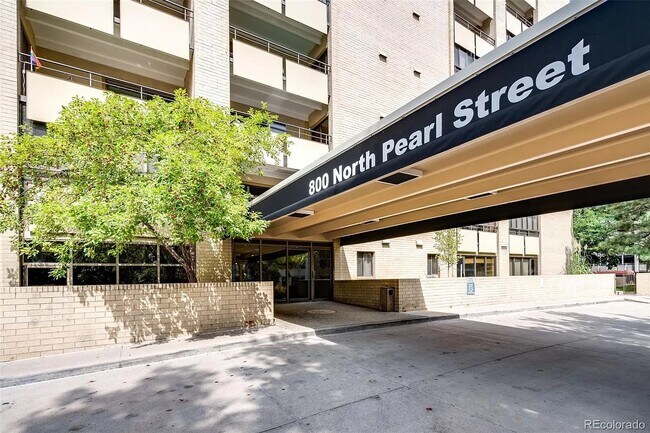 Building Photo - 800 N Pearl St