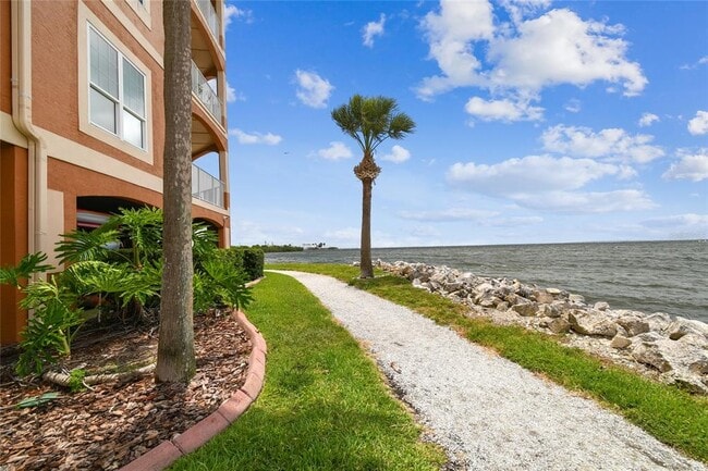 Building Photo - 5000 Culbreath Key Way