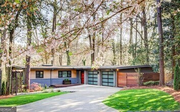 Building Photo - 1921 Walthall Dr NW