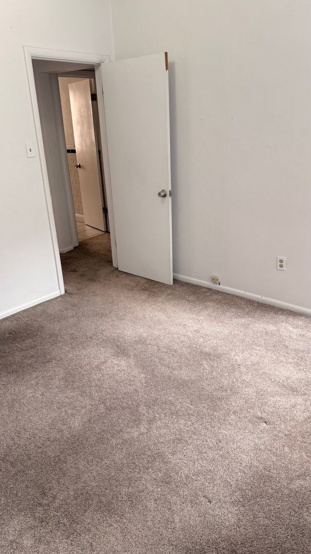 Building Photo - 1702 Wrights Wy