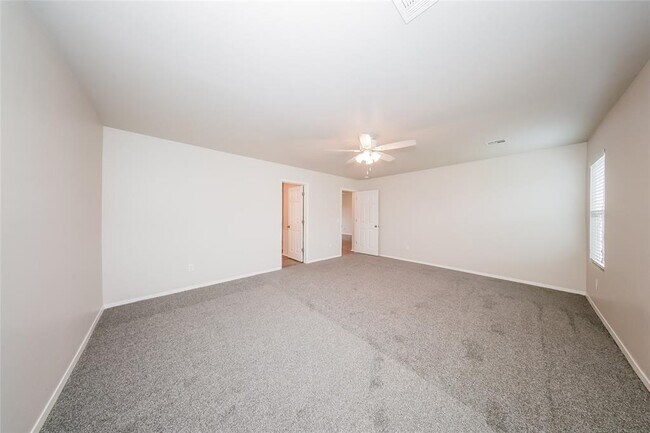 Building Photo - 7601 Lipizzan Rd