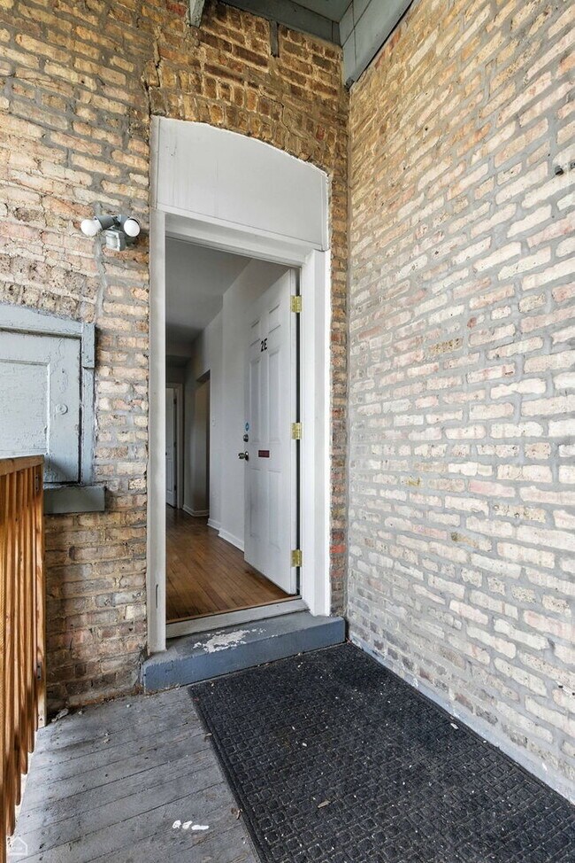 Building Photo - 1648 East Ave