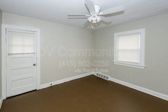 Building Photo - 3579 Riedham Rd