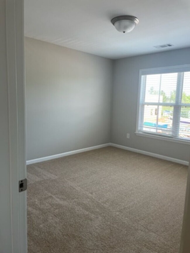 Building Photo - 3 BR 2.5 BA-  New Construction Townhouse for RENT