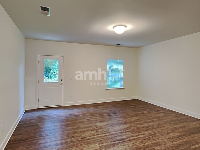 Building Photo - 5125 Canyon Creek Way