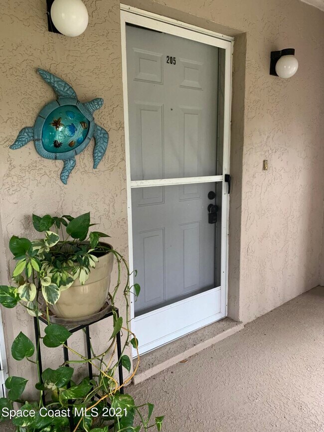 Building Photo - 4135 Cedar Creek Cir