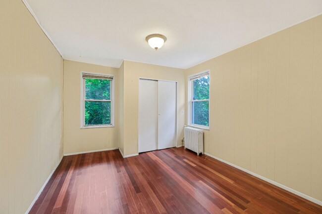 Building Photo - 483 New York Ave