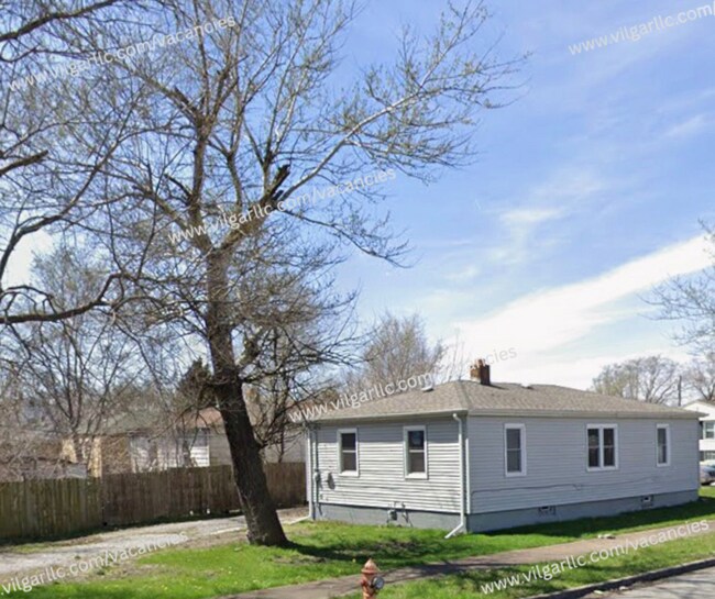 Building Photo - Discover comfort, convenience, and quality living in this beautifully updated 3-bedroom single-fa...