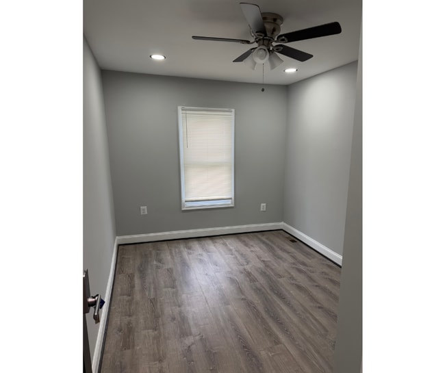 Building Photo - 1106 N Lakewood-1A AVAILABLE $650 1A