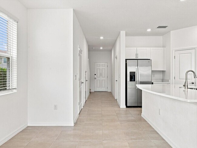 Building Photo - 5739 Archipelago St