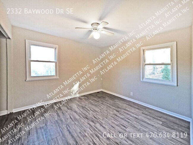 Building Photo - 2332 Baywood Dr SE