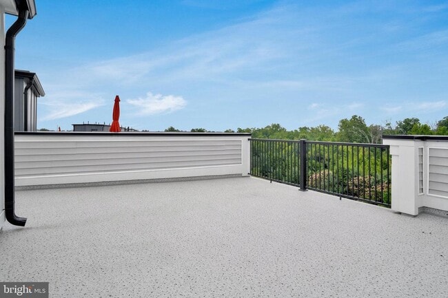 Building Photo - 43288 Farringdon Sq