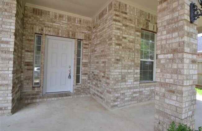 Building Photo - 2110 Banfield Ct