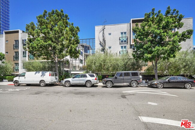Building Photo - 9955 Durant Dr