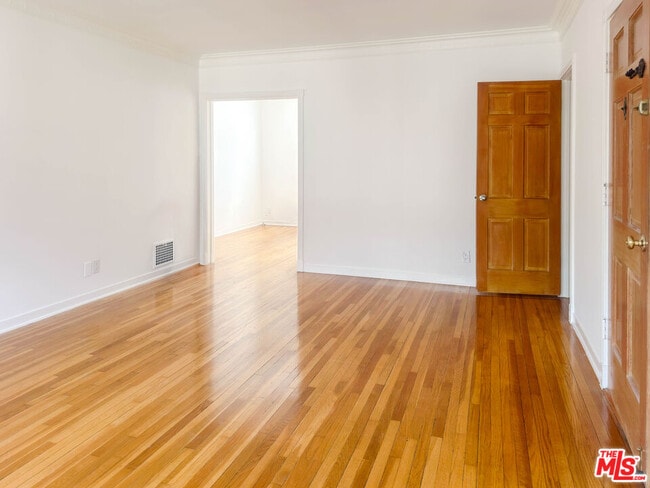 Building Photo - 1449 N Alta Vista Blvd