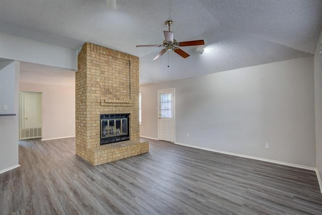 Building Photo - 406 Valley Spring Dr