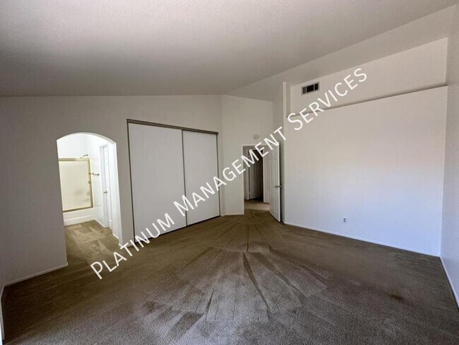 Building Photo - 1611 Kings Rd