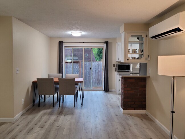 Building Photo - 1516 7th St NW