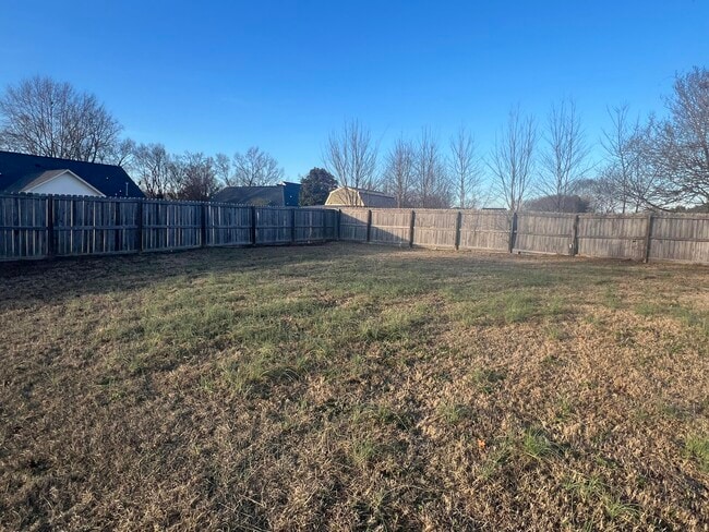 Building Photo - 1240 Inabinet Dr