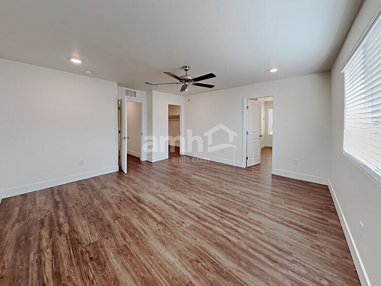 Building Photo - 6034 Schmidt St