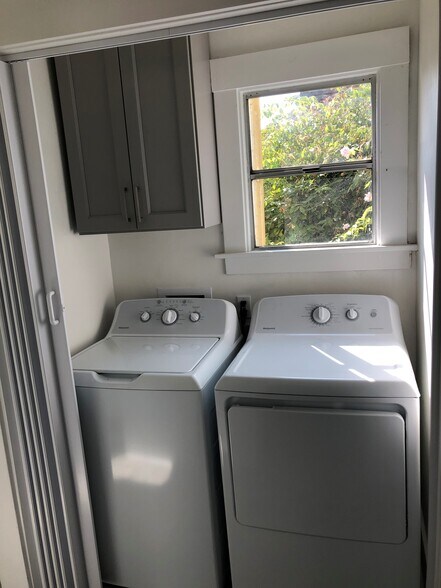 Building Photo - 241 B St