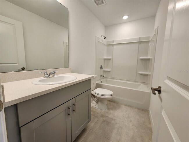 Building Photo - 2612 Penguin Blvd