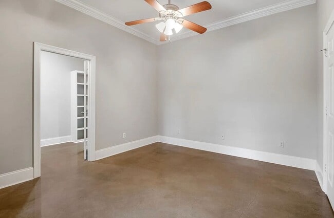 Building Photo - FOR RENT in LAFAYETTE!