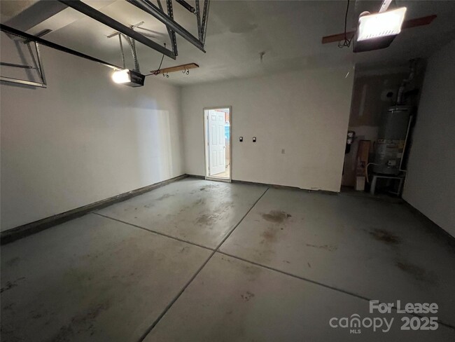 Building Photo - 10010 Blakeney Preserve Dr