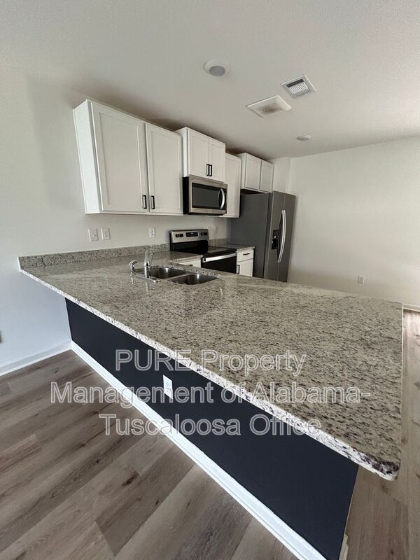 Building Photo - 3509 Magnolia Hls Dr