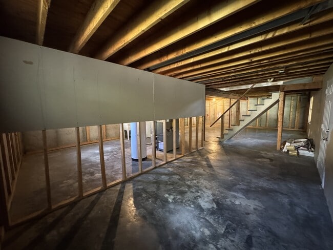 Building Photo - 125 SE 240th Rd