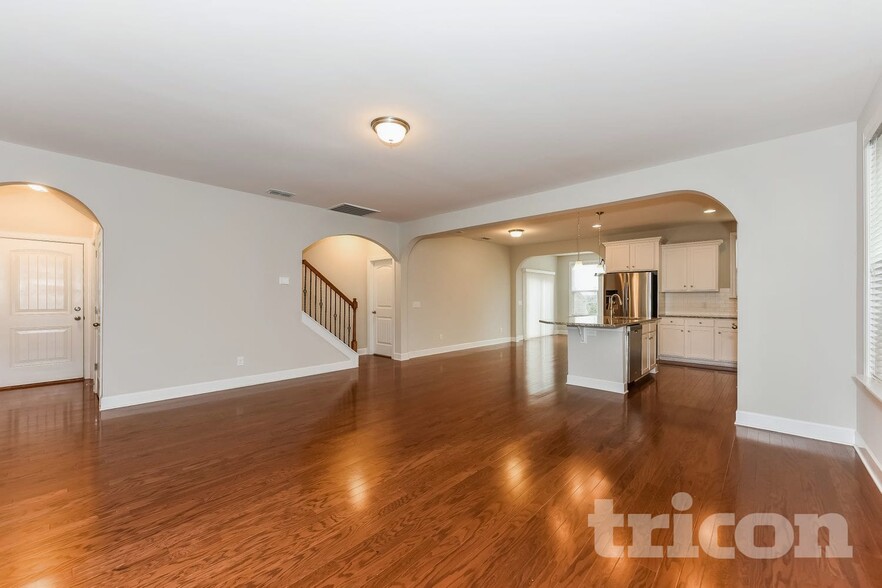 Building Photo - 4808 Genoa Dr