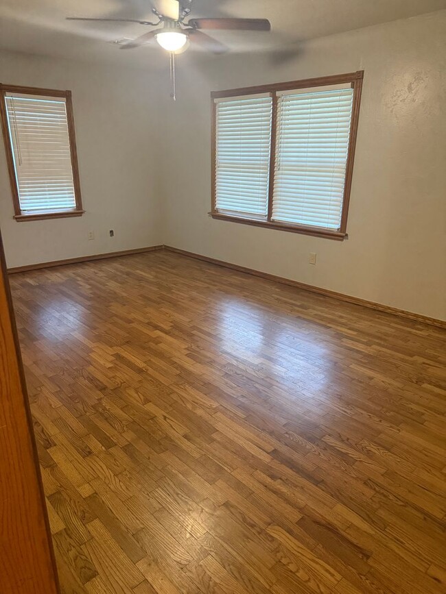 Building Photo - Charming 2-Bedroom Home for Lease – El?Reno, OK