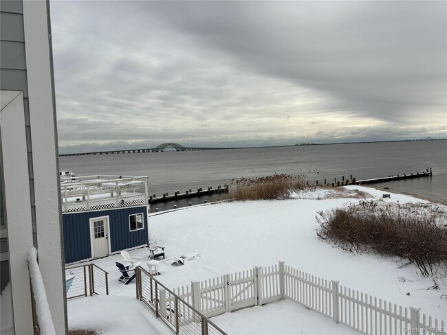 Building Photo - 2 Bay 9th St