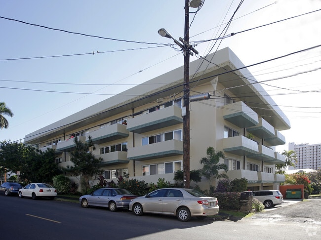 Building Photo - Maikiki Court