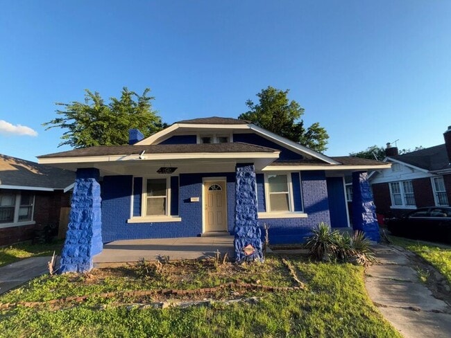 Primary Photo - 1547 E McLemore Ave