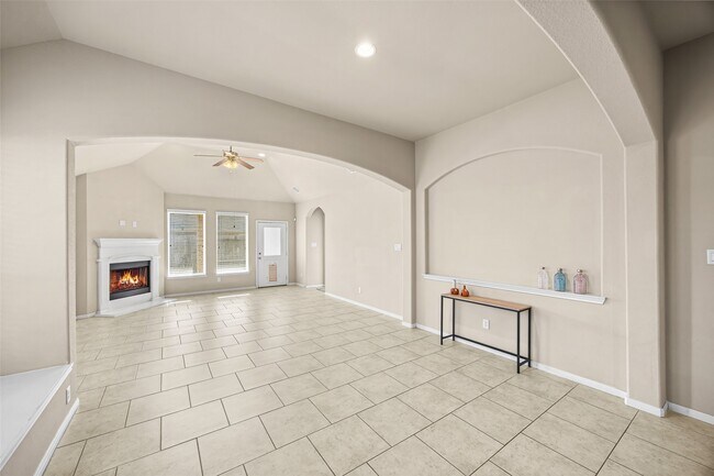 Building Photo - 5615 Glenfield Spring Ln