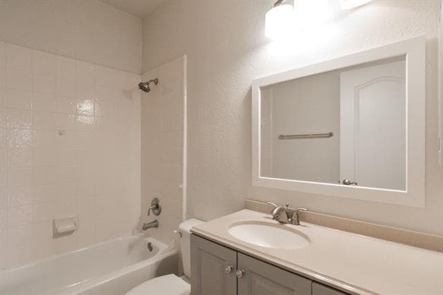 Building Photo - 8512 Mesa Verde Dr