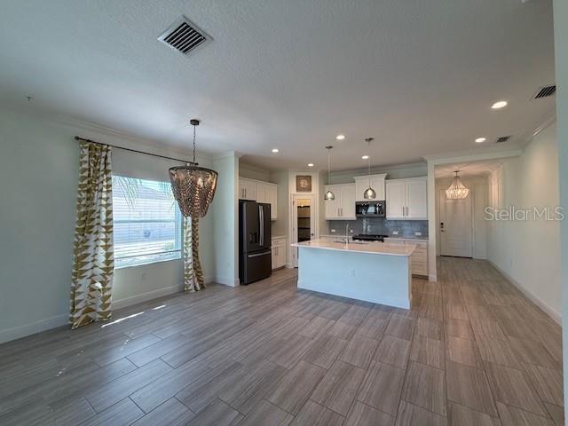 Building Photo - 16966 Rosedown Glen