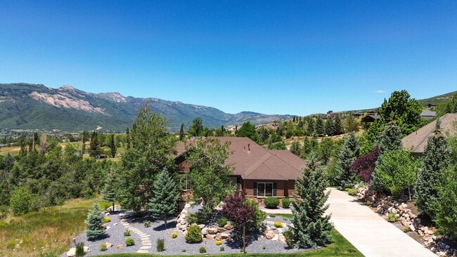 Building Photo - 3573 N Elkview Dr