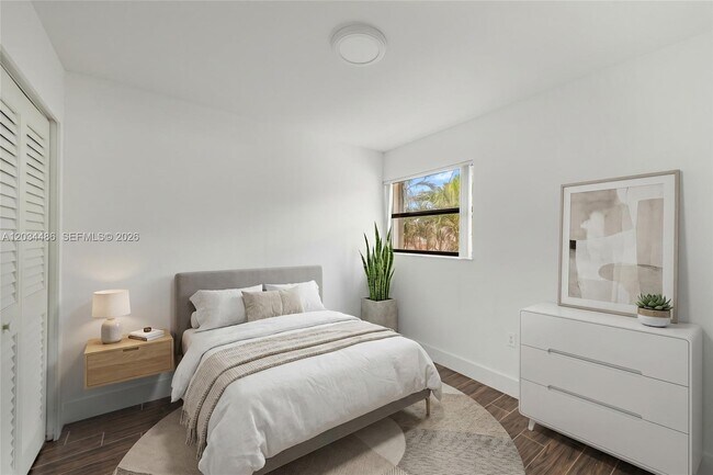 Building Photo - 6768 SW 104th Ave