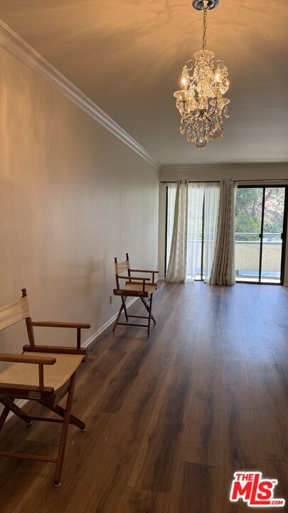 Building Photo - 4260 Vía Arbolada