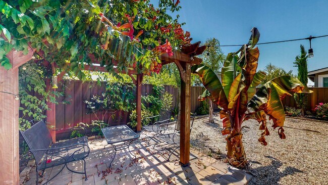 Building Photo - PURE Property Management Presents: Modern 4 Bedroom Home in Coffey Park!