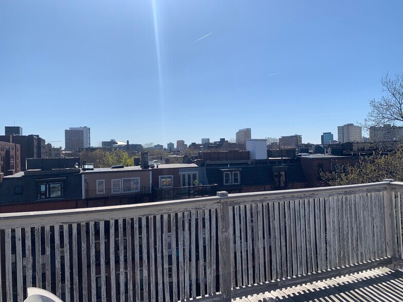 Building Photo - 6 Rutland Sq