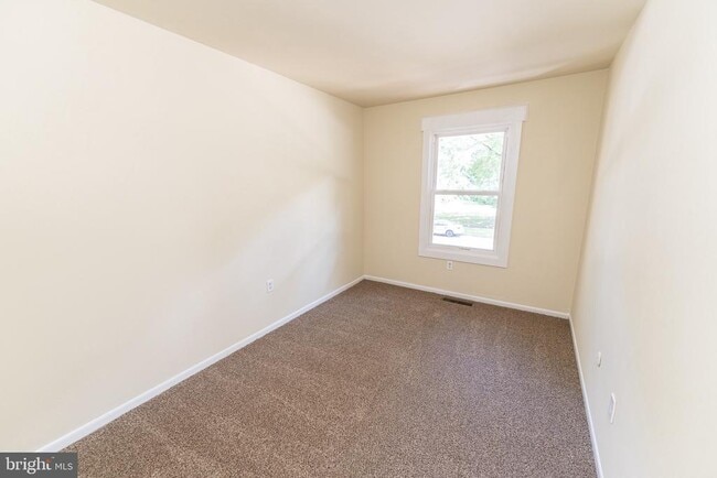 Building Photo - 746 Hemlock St